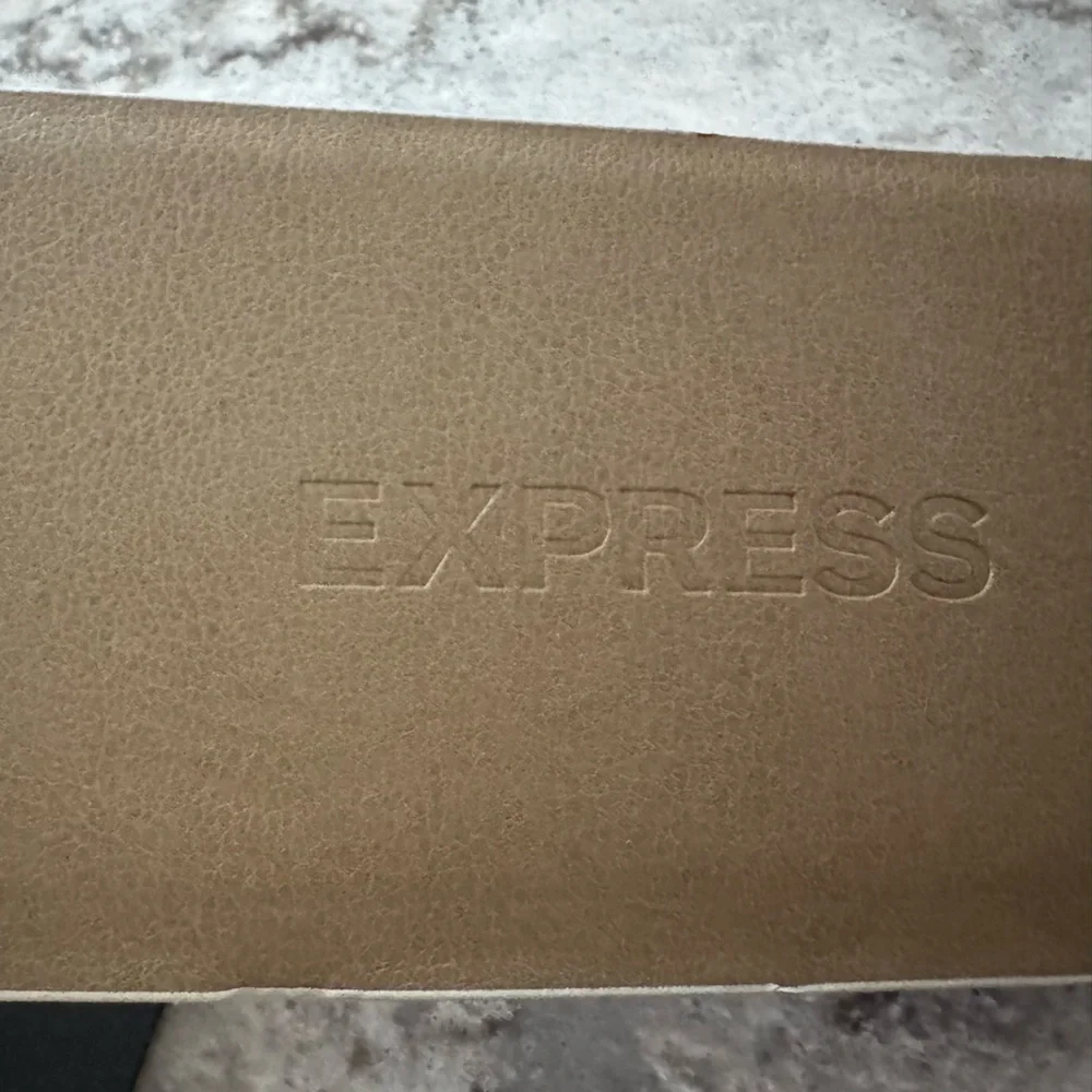 NWT Express Ivory Croc Embossed Statement Waist Belt Oversized Buckle S/M